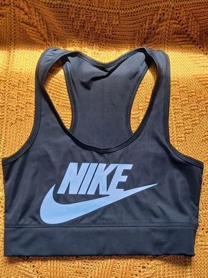Γυναικείο αθλητικό μπουστάκι Nike μεταχειρισμένο, μέγεθος S, μαύρο