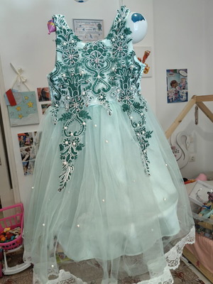 Princess costume like new for 4 years old with beautiful details