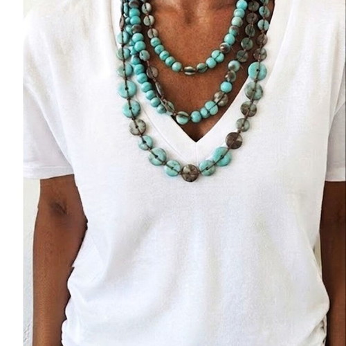 Necklace with triple row of turquoise stones and leather, new