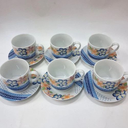 Vintage porcelain coffee cups with saucers set of 6 new