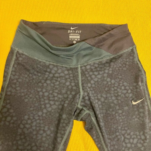 Nike Dri-FIT leggings used, xs like small, dark charcoal with animal print