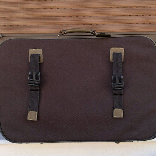 Brown Gino De Vinci suitcase like new