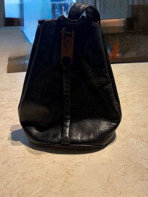 Thiros backpack bag used, black, small and convenient