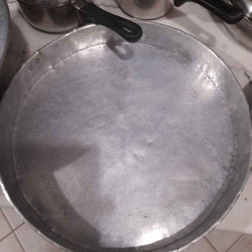 Aluminum baking tray and bowl used