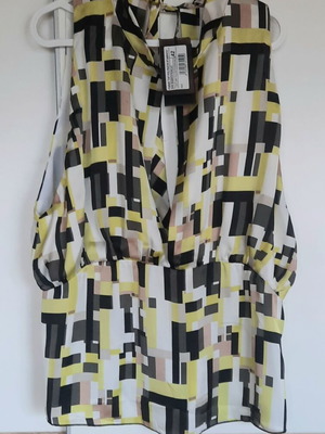 Pinko blouse new, size Small, multicolored