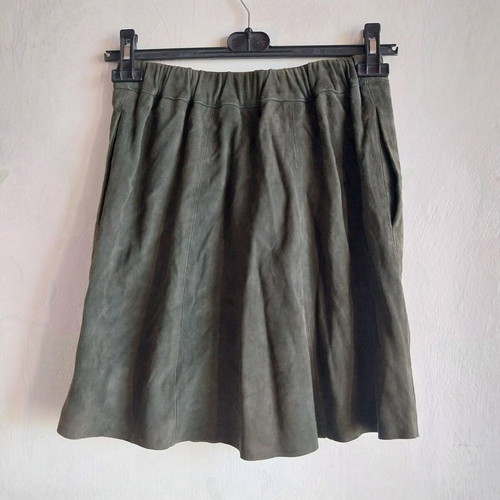 Suede skirt dark olive green size S like new