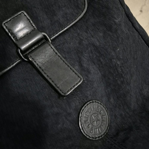 Kipling crossbody bag black used in good condition