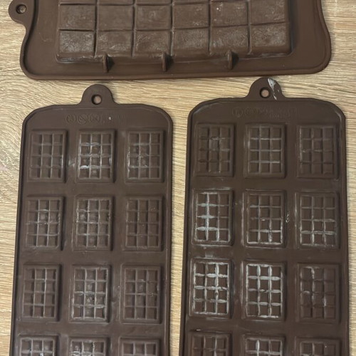 Candle molds used for tablets and wax melts