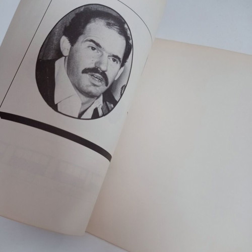 Kyr Comics Eimai Vathytata Erotevmenos used 1987