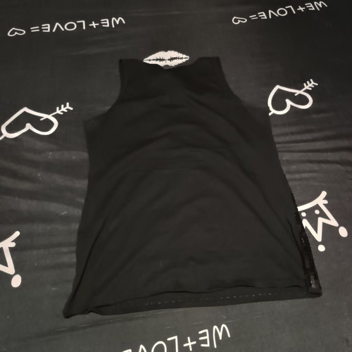 Lady Coco sleeveless top NoM/L like new, black and soft pink sequins