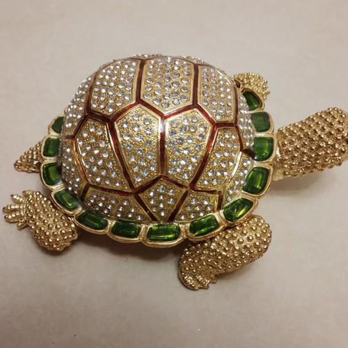 Turtle jewelry box used, 20 cm length and 15 cm width