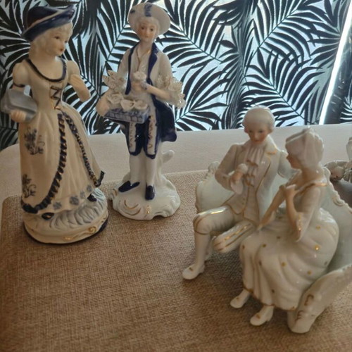Porcelain Couple Figurines retro set of 3, like new