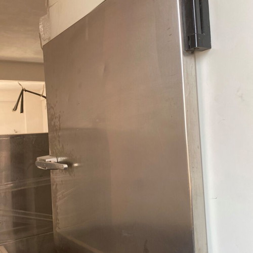 Professional column refrigerator used with external motor