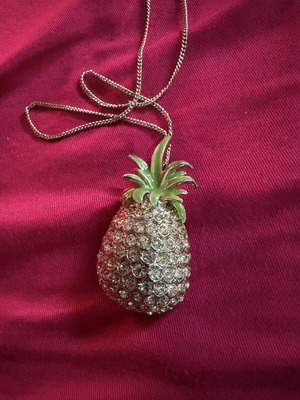 Accessorize pineapple pendant necklace like new, green and gold