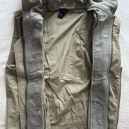 H&M sleeveless jacket with removable hood