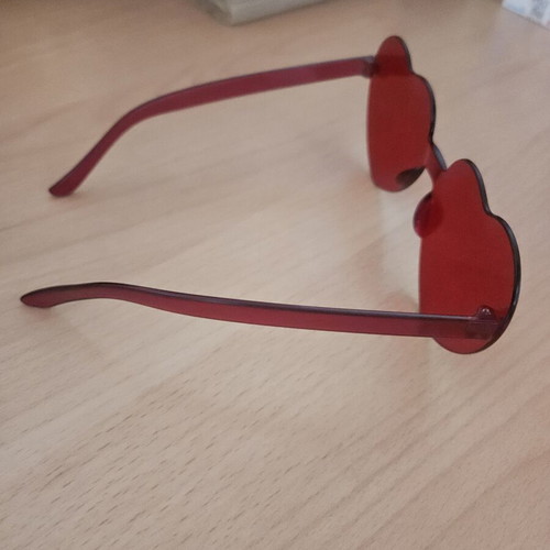 Fake glasses with heart used