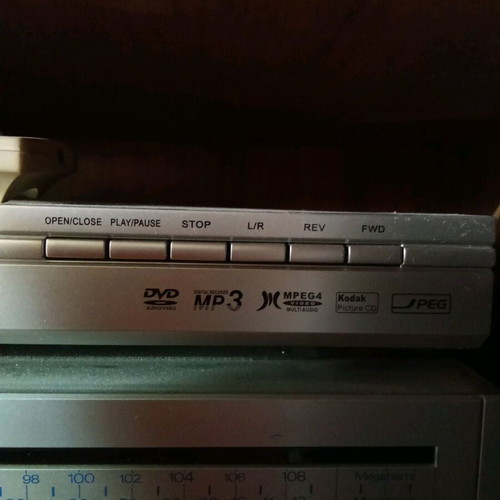 Audion DVD Player DVD-883 like new with remote control silver