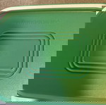  Tupperware