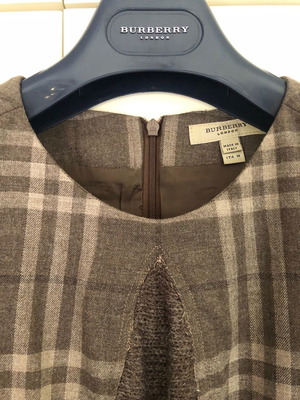 Γυναικείο φόρεμα Burberry μεταχειρισμένο, μπεζ, ολόμαλλο, μέγεθος S
