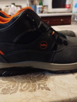 Safety shoes new, size 41