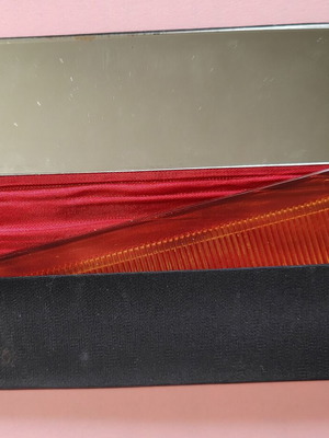 Χτενάκι με θήκη vintage μεταχειρισμένο με κέντημα και μεταξωτό ύφασμα