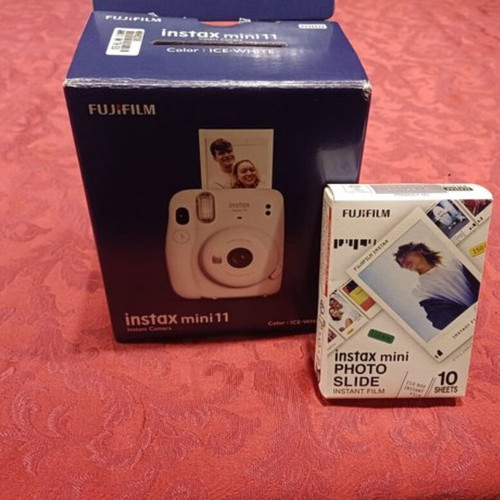 Fujifilm Instax Mini 11 camera new, white with film