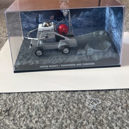 James Bond 1:43 Moon Buggy model like new