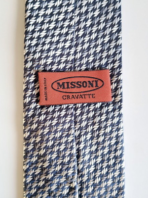 Missoni knitted jacquard silk tie like new, white and blue