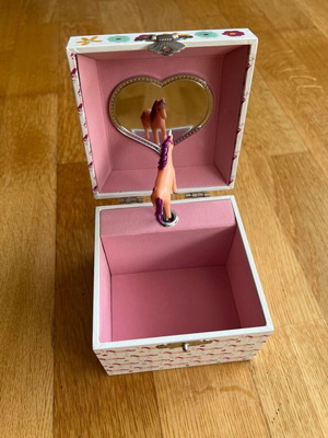 Children's music jewelry box with mirror and unicorn Floss & Rock new