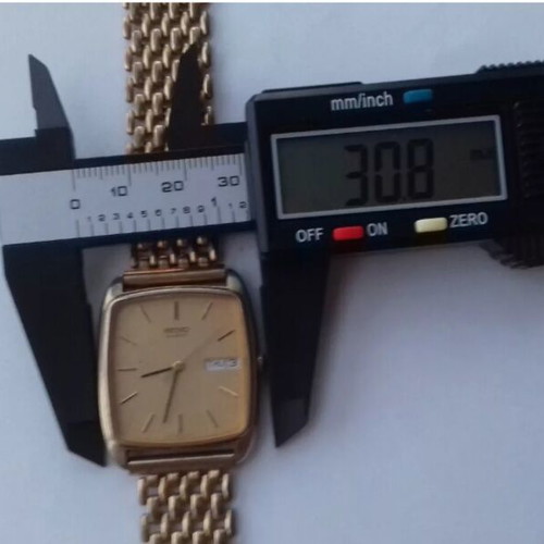Seiko 6533-5000 80's vintage wristwatch used, gold color