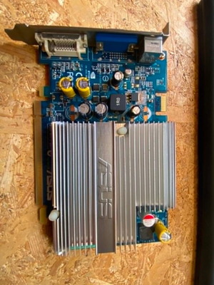 NVIDIA GeForce 7600 GT κάρτα γραφικών μεταχειρισμένη