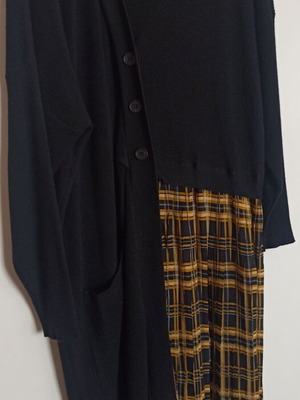 Wiya black knit dress mixi with pleated detail one size oversized like new