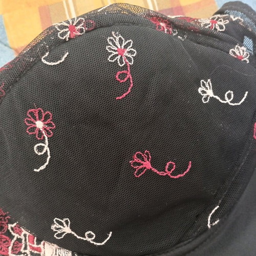 Bra with 90D padding black with embroidered flowers like new