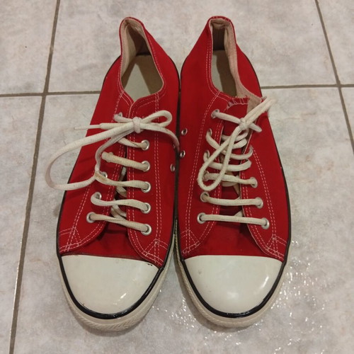 Canvas shoes used, size 42-42.5, red