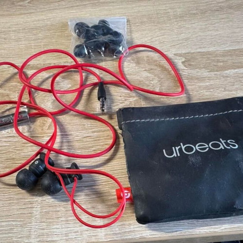 Beats urBeats Monster Edition wired earphones like new, MFI compatible