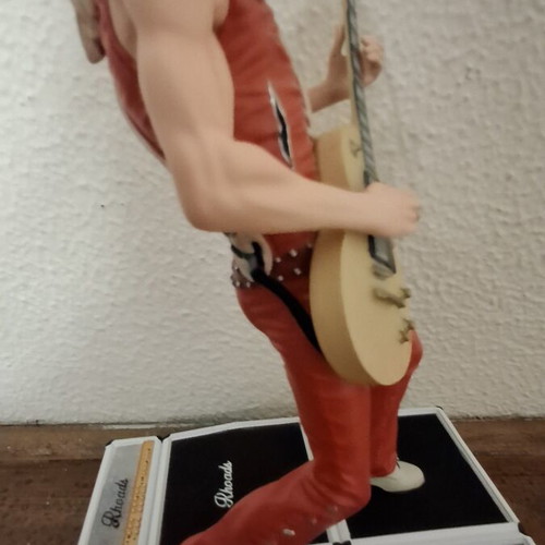 Randy Rhoads KnuckleBonz Limited Edition 1:9 Collectible Figure 1272/3000