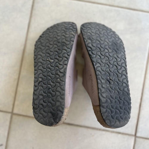 Birkenstock Arizona sandals size 35, lilac