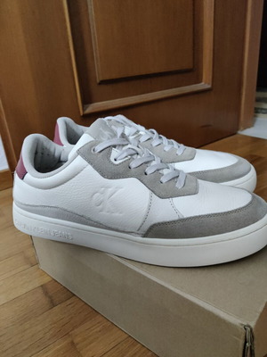 Calvin Klein sneakers size 46 like new, white and grey leather