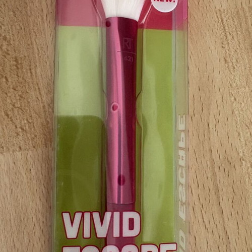 Real Techniques Blush Brush Limited Edition New