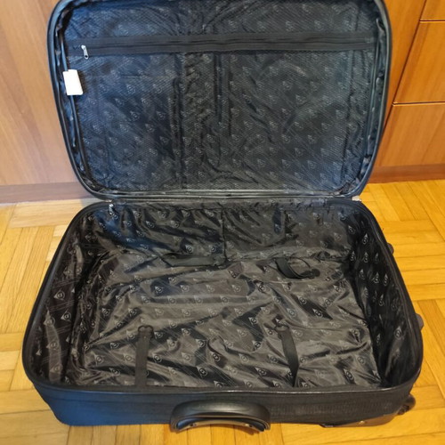 Dunlop Medium Suitcase new, black with wheels