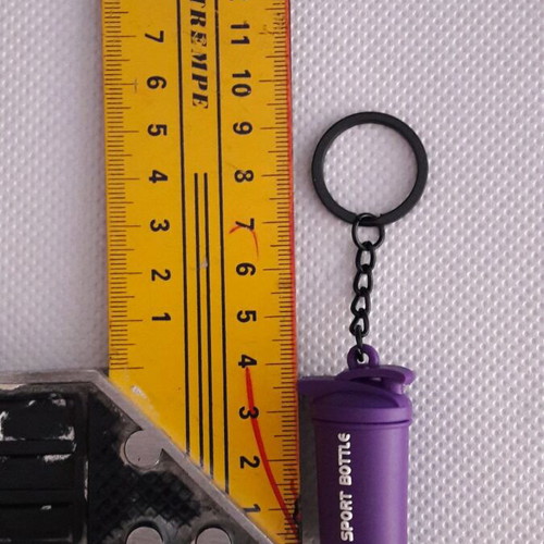 Protein shaker keychain like new, PVC