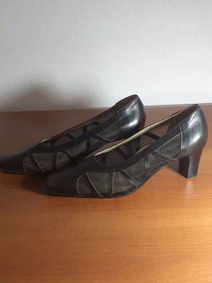 Soffice Sogno leather black pumps size 39 like new