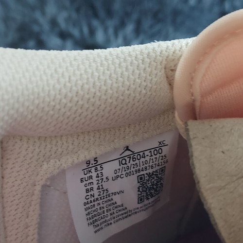 Jordan Retro Low OG SP Travis Scott sneakers, beige pink, size 43
