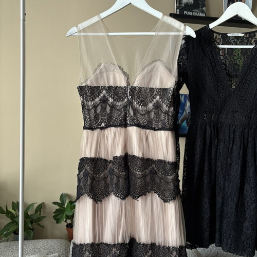 Long dress with padding like new, black and pink