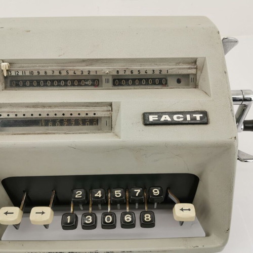 Facit AB old calculator used, functional