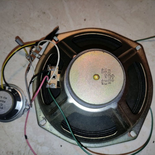 Speakers set used, 2 woofers, 2 midrange, 2 tweeters