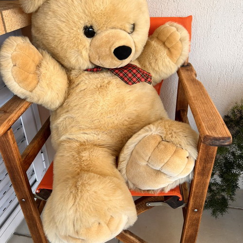 Giant teddy bear with checkered bow, like new