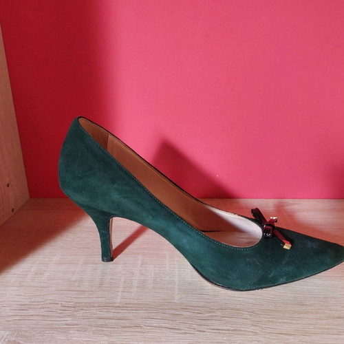 Strantzali green velour pumps new, size 37