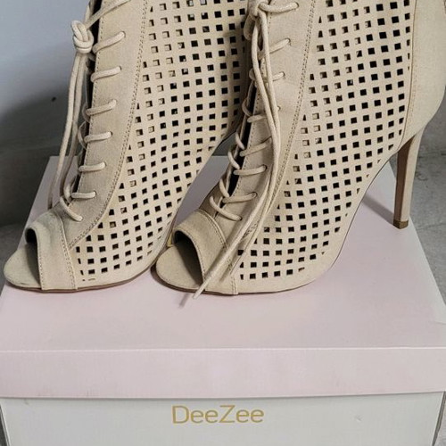 Peep toe DeeZee ankle boots new, beige, size 39