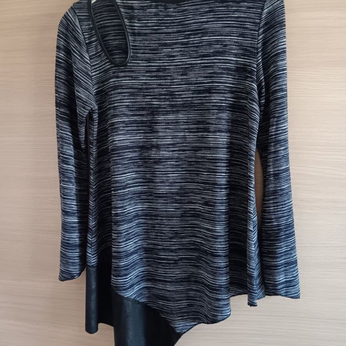 Women’s blouse like new, asymmetric with shoulder cutout, black and white